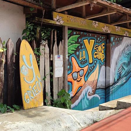 La Y Surf Camp Hotel โบกัสทาวน์ ภายนอก รูปภาพ